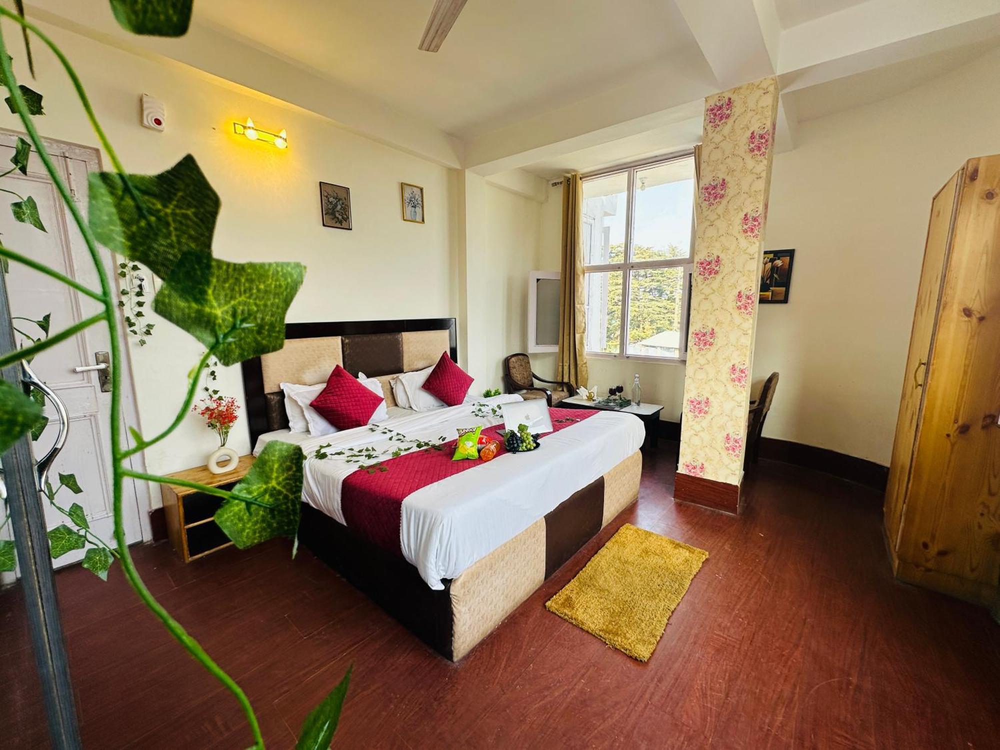 Hotel Mini Switzerland In Dalhousie Exteriér fotografie